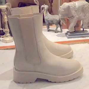 These are super cute but they are too small. No tags but very good shape.